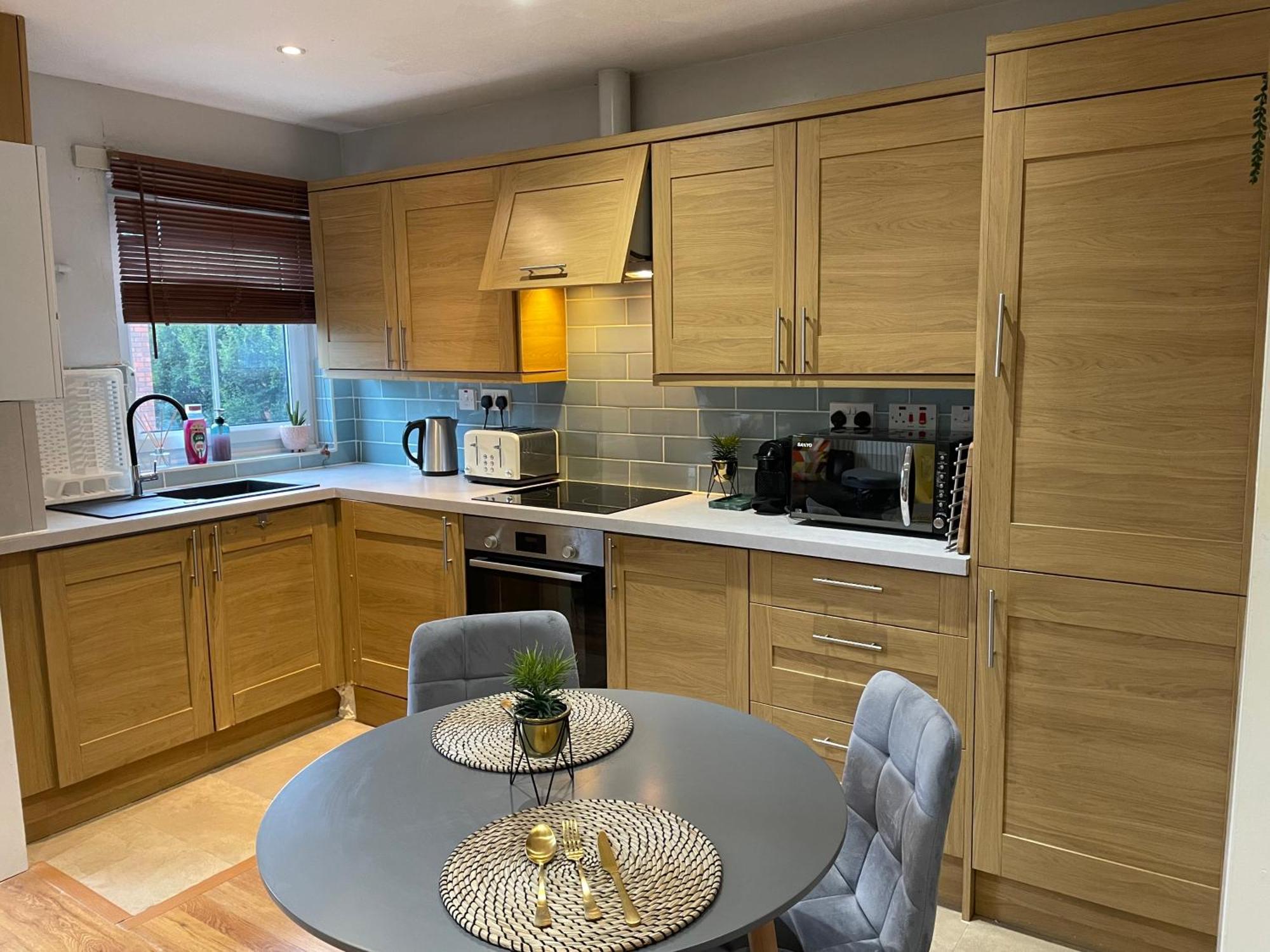 2 Bedroom Apartment Chiswick Park Tube Station Londra Esterno foto